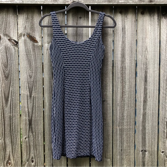 Milly New York Maria Sleeveless Dress Size S Navy White Wavy Stripes Stretch - Picture 13 of 16
